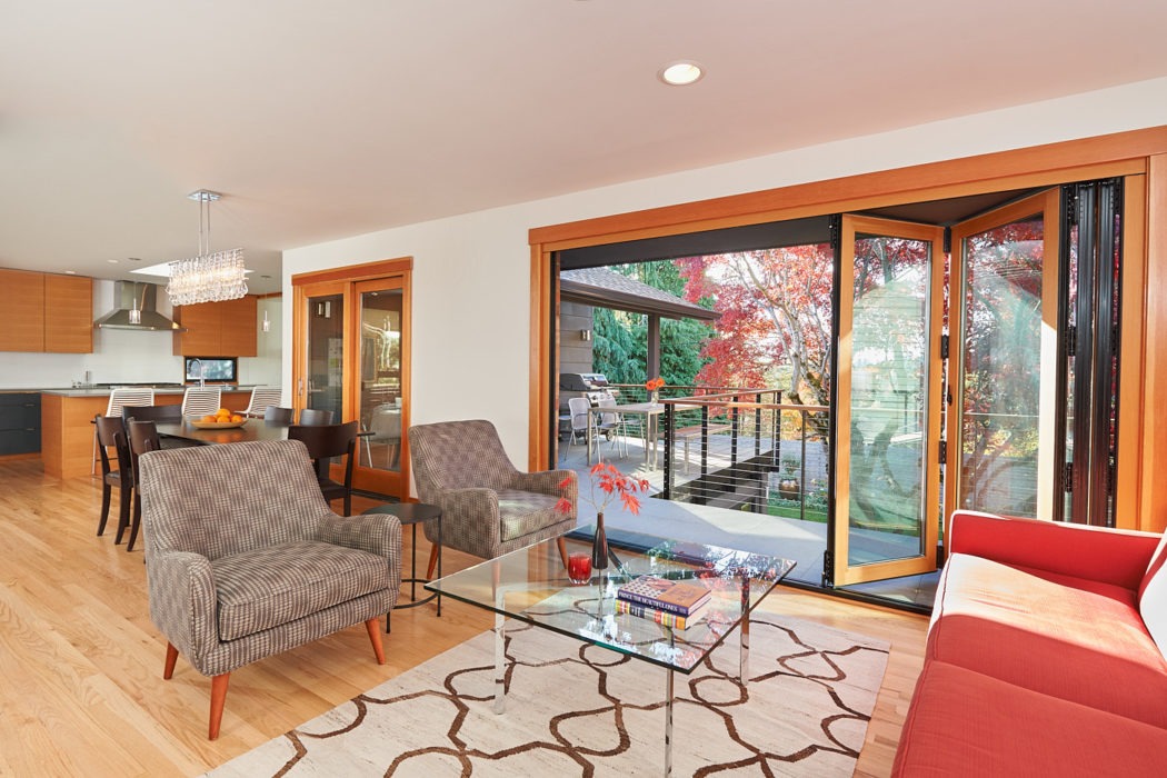 Hawthorne Hills Home living room