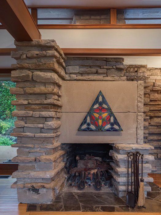 Frank Lloyd Wright inspired home Seattle - fireplace