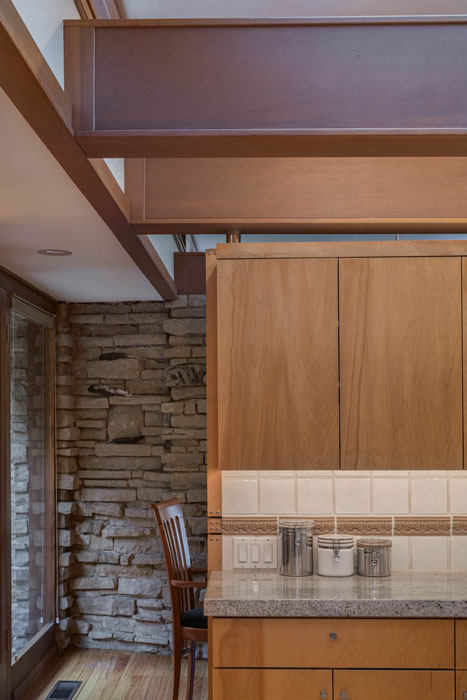 Frank Lloyd Wright inspired home Seattle - kitchen